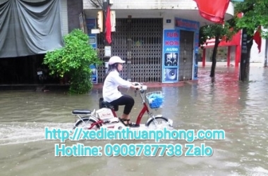 Mùa mưa và những lưu ý khi sử dụng xe điện